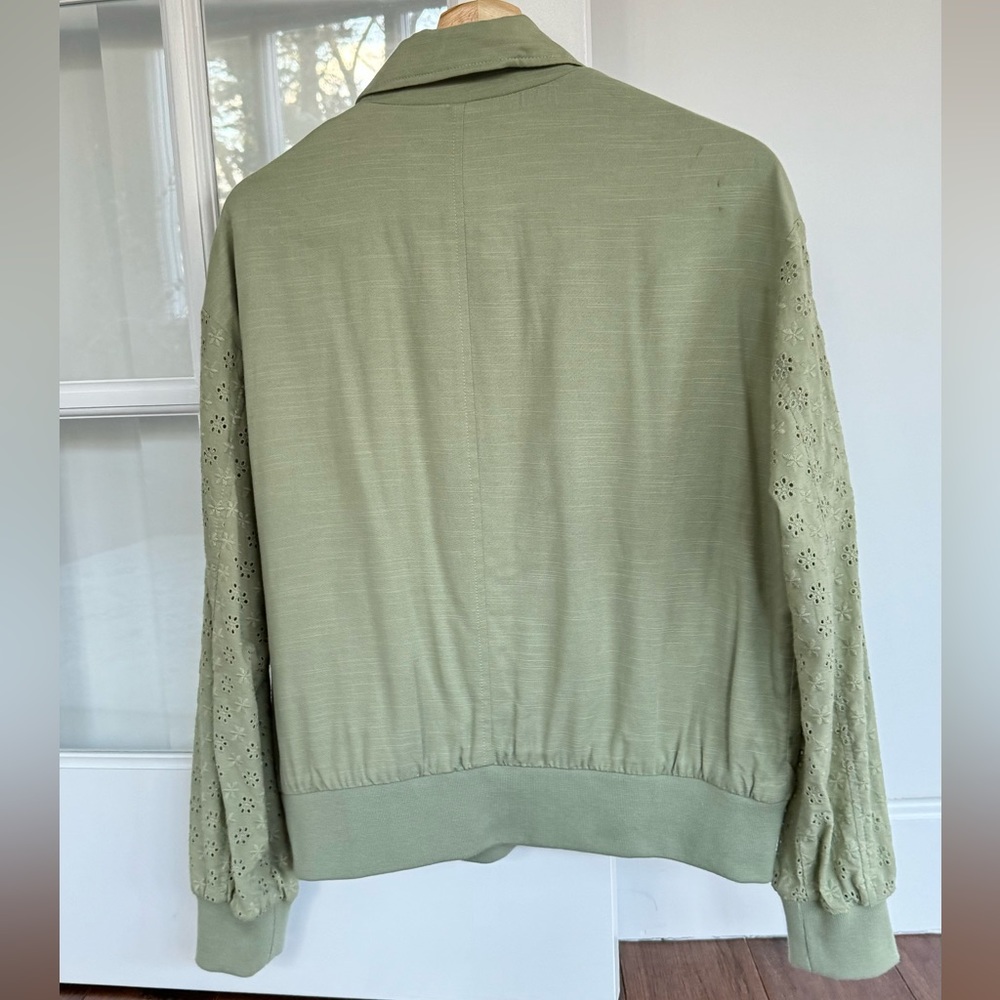 7 For all mankind, pastel green jacket size M beautiful embroidered sleeves - Picture 2 of 6